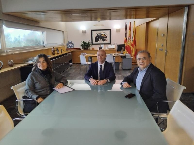 Rodríguez Badal realitza el seu primer viatge oficial a Menorca com  a delegat del Govern a les Illes