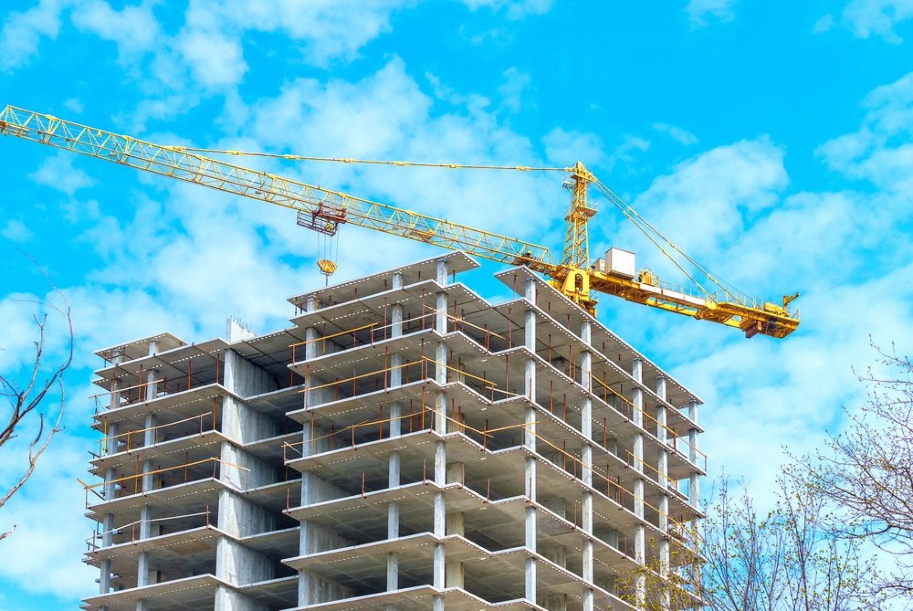 Mitma firma un acuerdo con Castilla-La Mancha para financiar la construcción de 86 viviendas en alquiler social o asequible 
