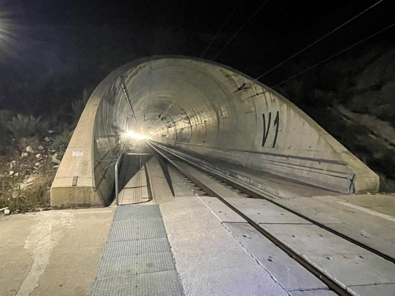 El Gobierno autoriza licitar por 14,2 millones de euros la gestión de las instalaciones de protección civil en 43 túneles de la línea de alta velocidad a Galicia