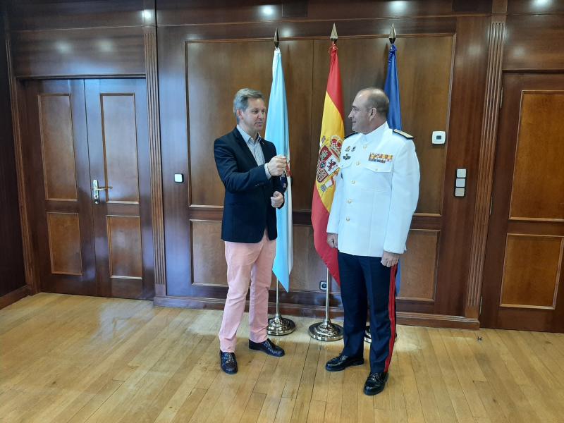 José Miñones transmite el respaldo y la colaboración del Gobierno al nuevo comandante de la Fuerza de Protección para la coordinación de operaciones desde Galicia