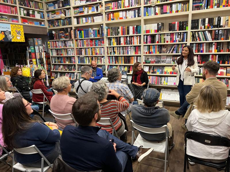 Isabel Rodríguez destaca el apoyo del Gobierno a las librerías y a los autores y autoras independientes