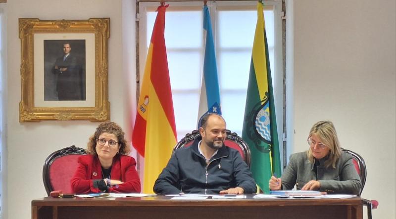 María Rivas destacó que la colaboración entre las Fuerzas y Cuerpos de Seguridad del Estado hacen de Pontedeume un Ayuntamiento seguro