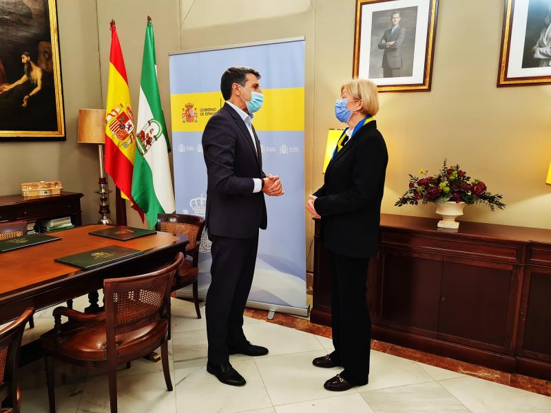 Pedro Fernández informa a la cónsul de Ucrania en Málaga del procedimiento de protección temporal para ucranianos 