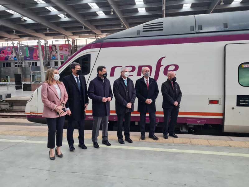 El nuevo servicio directo de alta velocidad Granada-Málaga consolida la apuesta del Gobierno por el ferrocarril en Andalucía