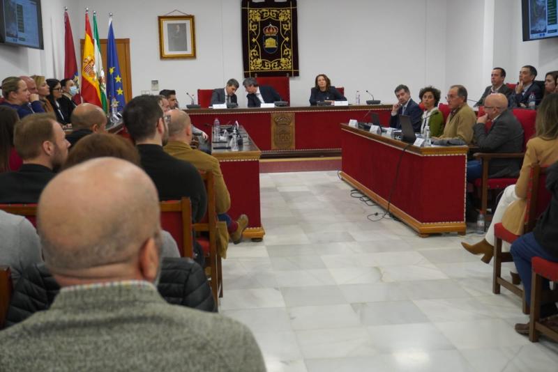 Fernández anuncia para el primer semestre del año la licitación por más de 4M€ de las obras de adecuación del río Adra 