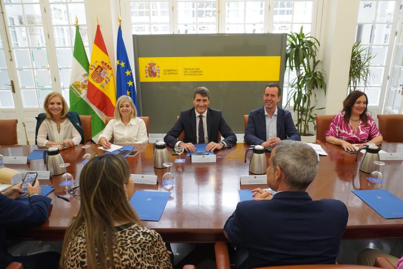 Pedro Fernández avanza con los subdelegados del Gobierno en Andalucía la organización de los encuentros durante la Presidencia Española de la UE 