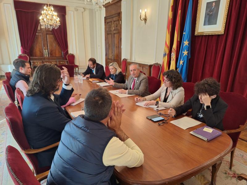 La Dirección General de Tráfico autoriza el paso provisional de tractores por la A-23 La Dirección General de Tráfico autoriza el paso provisional de tractores por la A-23