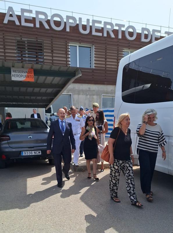 El Ministerio de Defensa invertirá 42 millones para un nuevo proyecto en el aeropuerto de Teruel El Ministerio de Defensa invertirá 42 millones para un nuevo proyecto en el aeropuerto de Teruel