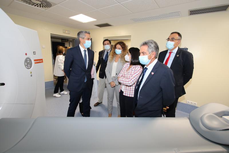 El Ministerio de Sanidad invertirá más de 17 millones de euros en 19 equipos de alta tecnología sanitaria para Cantabria