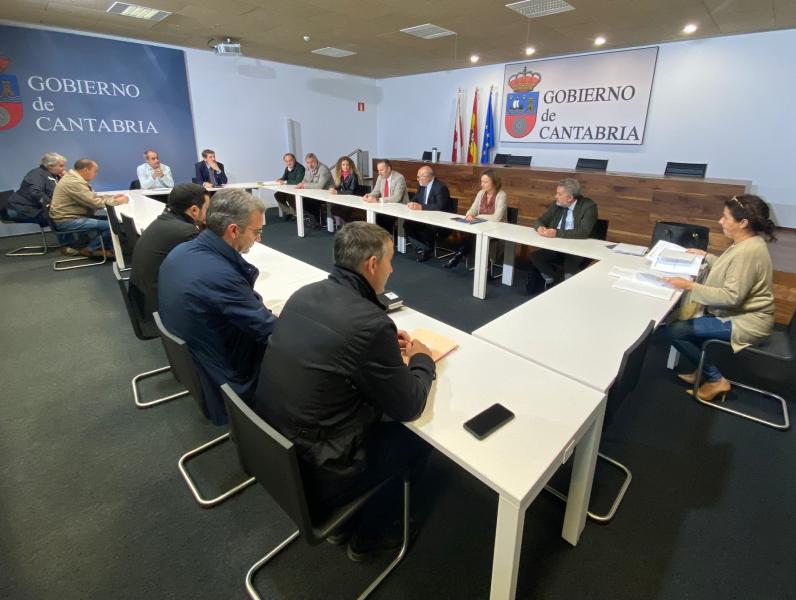 SEIASA celebra una reunión técnica con regantes de Valderredible para acometer obras de modernización de regadíos por valor de 2 millones de euros 