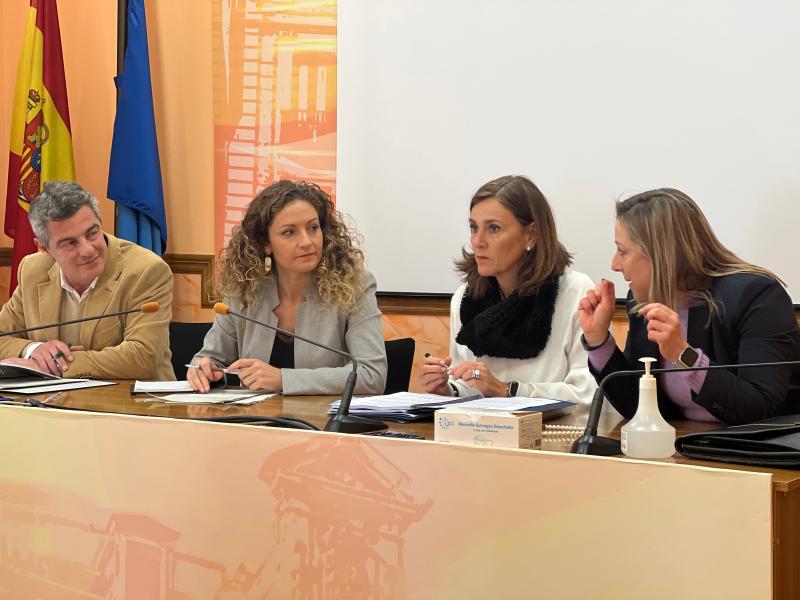 La Delegación y el Gobierno de Cantabria constituyen un grupo de trabajo para coordinar el dispositivo electoral