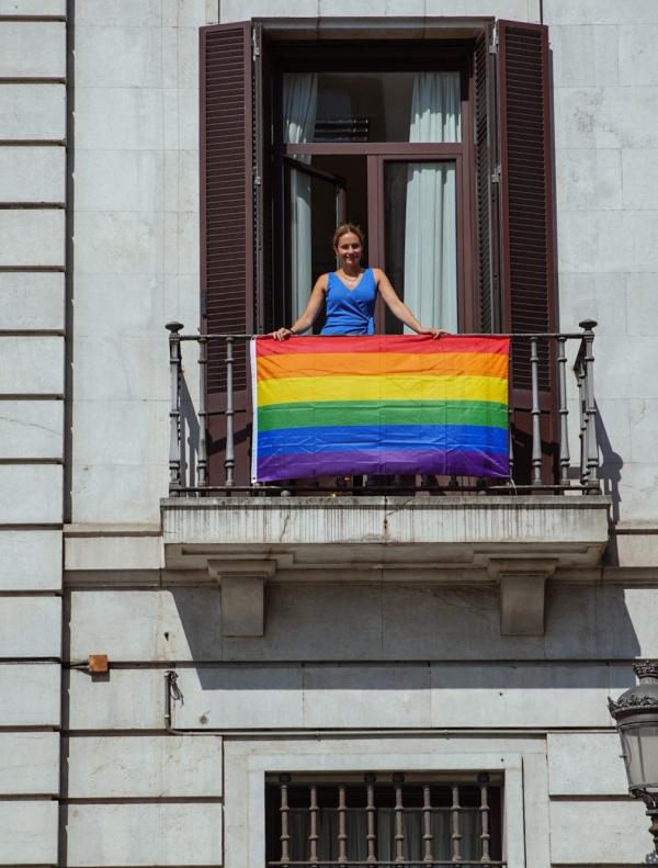 La Delegación del Gobierno engalana un año más su fachada para sumarse a la Semana del Orgullo LGBTI