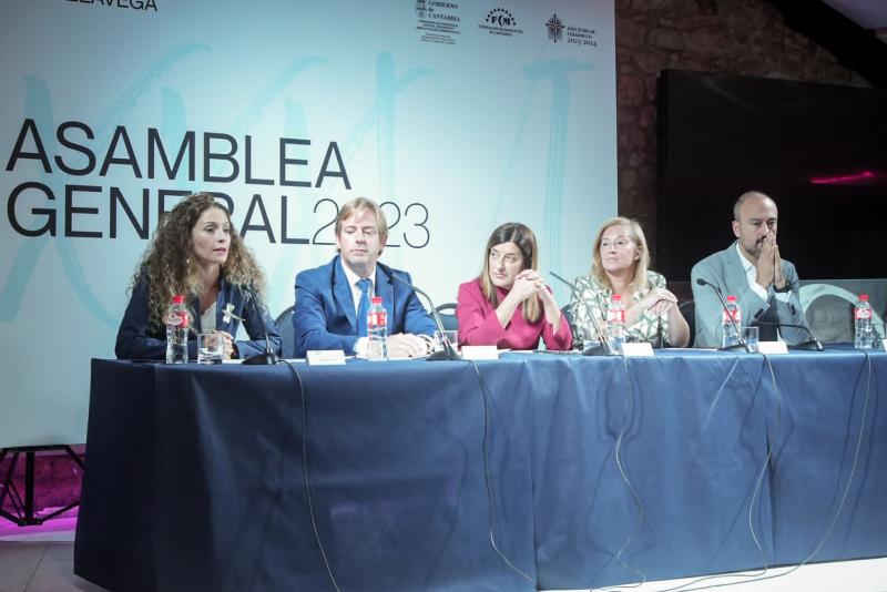 Quiñones destaca “la importancia transformadora de la política municipal”
