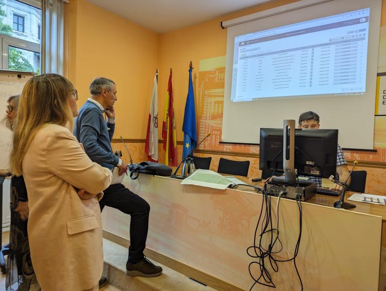 La participación electoral en Cantabria asciende al 31,42% a las 14.00 horas