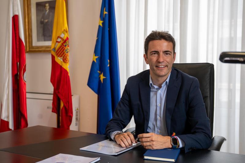 Casares destaca la celeridad del Ministerio de Transportes para contratar las obras de humanización de la N-611 y la N-623 en Santander