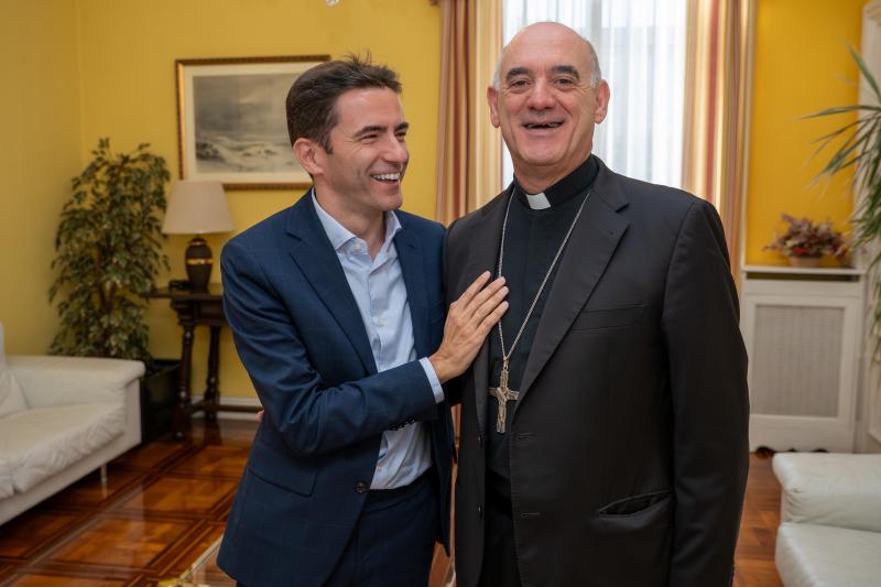 Casares ensalza la “solidaridad” de los cántabros ante la “masacre” de Gaza y la acogida de menores migrantes 