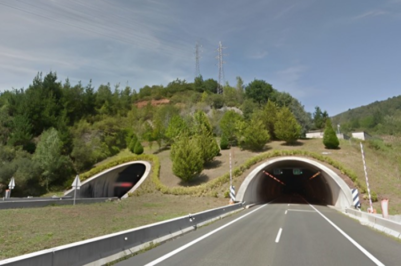 Transportes avanza con las obras de modernización de los túneles de Gedo y Pedredo de la A-67, con una inversión de 31,2 millones de euros Transportes avanza con las obras de modernización de los túneles de Gedo y Pedredo de la A-67, con una inversión de 31,2 millones de euros