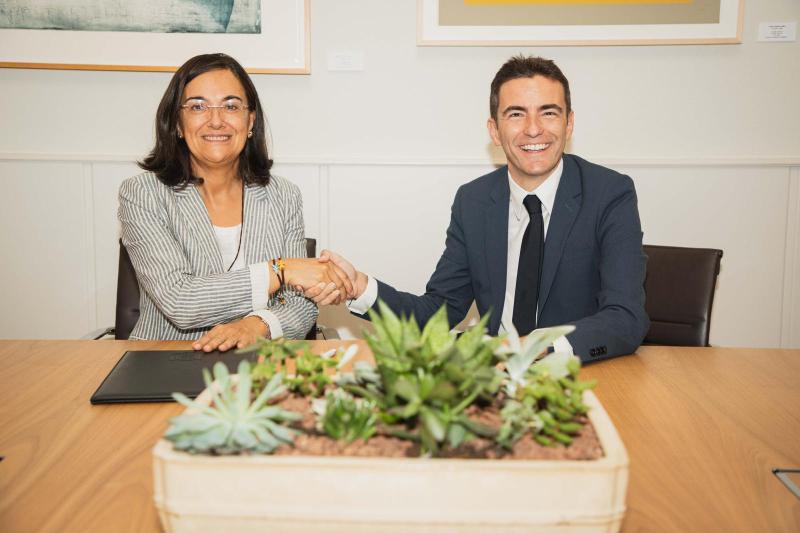 Delegación del Gobierno y Universidad de Cantabria firman un convenio para que 10 alumnos hagan prácticas cada curso en la administración estatal Delegación del Gobierno y Universidad de Cantabria firman un convenio para que 10 alumnos hagan prácticas cada curso en la administración estatal