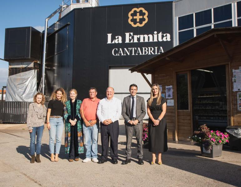 Casares ensalza los proyectos de La Ermita Cantabria para alcanzar la autonomía energética Casares ensalza los proyectos de La Ermita Cantabria para alcanzar la autonomía energética