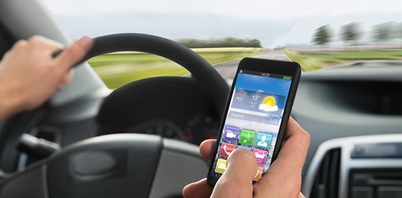 La DGT realiza esta semana una campaña intensiva de control para evitar distracciones al volante La DGT realiza esta semana una campaña intensiva de control para evitar distracciones al volante
