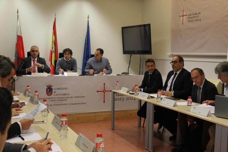 Casares reivindica “el antes y el después” del ferrocarril en Cantabria con este Gobierno de España Casares reivindica “el antes y el después” del ferrocarril en Cantabria con este Gobierno de España