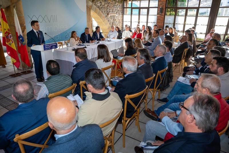 Casares ensalza el compromiso del Gobierno de España para afrontar los “retos compartidos” con los ayuntamientos de Cantabria Casares ensalza el compromiso del Gobierno de España para afrontar los “retos compartidos” con los ayuntamientos de Cantabria