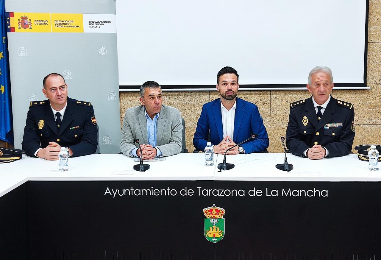 Tarazona de la Mancha acoge la primera sesión informativa en la provincia del Plan del Gobierno de España para reducir la brecha digital en los municipios pequeños