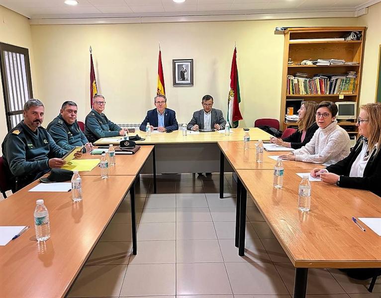 El subdelegado del Gobierno en Toledo se reúne con el Ayuntamiento de Calera y Chozas para analizar los temas de seguridad ciudadana