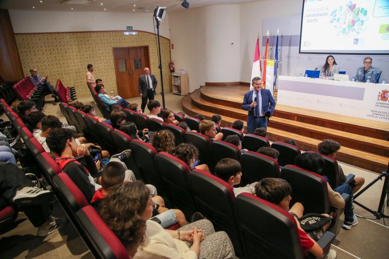 La Delegación del Gobierno acoge una jornada informativa en el marco de la Semana de la Administración Abierta