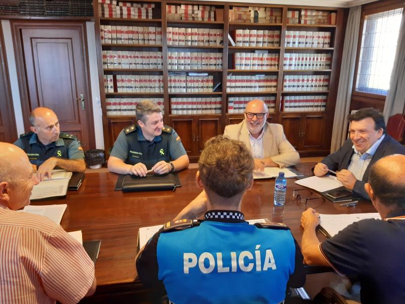 La Subdelegación del Gobierno y el Ayuntamiento de Almazán han coordinado la Junta Local de Seguridad con motivo de las fiestas patronales adnamantinas