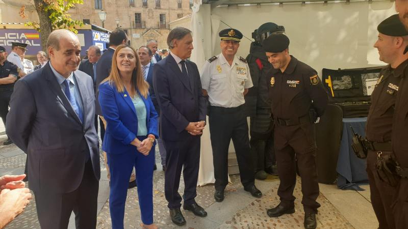 Virginia Barcones asiste a la inauguración de los actos programados con carácter nacional y en exclusiva en Salamanca con motivo del Día de la Policía