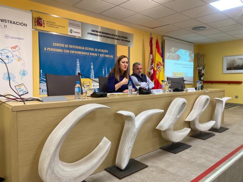 Virginia Barcones informa a los alcaldes de Burgos de los servicios que prestan las distintas áreas del Gobierno de España en la provincia y cómo acceder a ellos