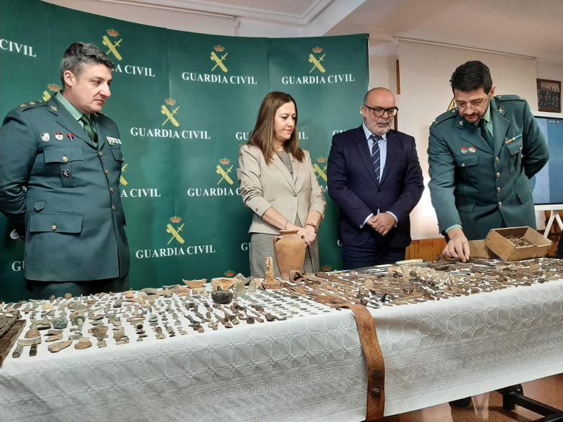 La Guardia Civil recupera más de 1.000 piezas arqueológicas y detiene a una persona en una operación contra el expolio en la provincia de Soria.