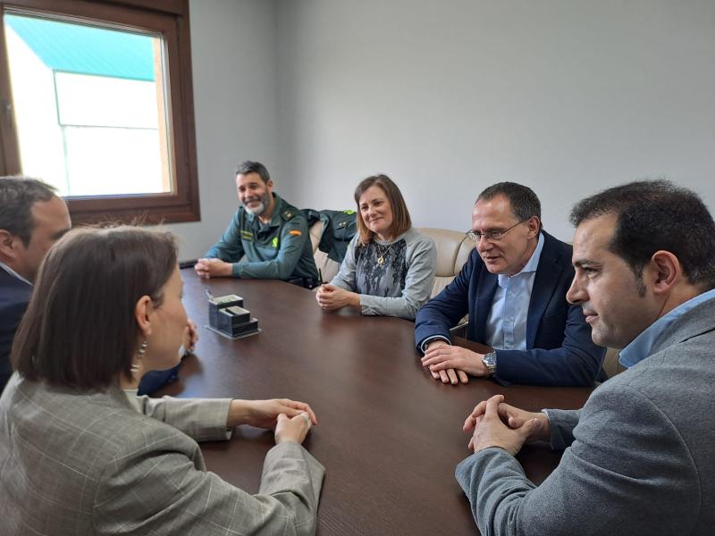 El subdelegado del Gobierno en Zamora,  Ángel Blanco, visita las instalaciones de  Grupo CT en La Bóveda de Toro