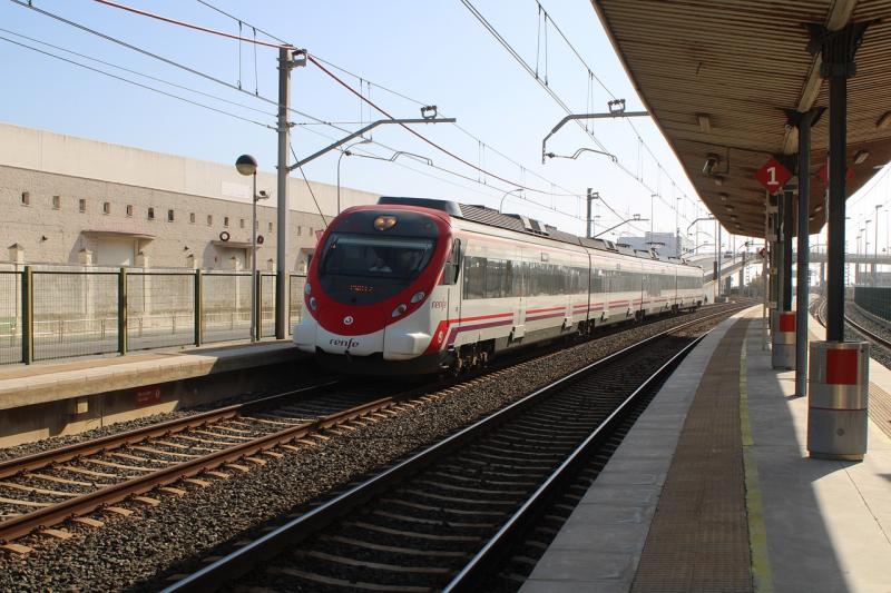 Renfe reubicará los trenes liberados por la llegada de los S-106 para sumar 6.000 plazas semanales en Castilla y León