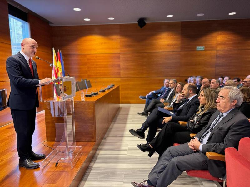 Prieto advierte de que el odio y la desinformación atentan contra la Constitución