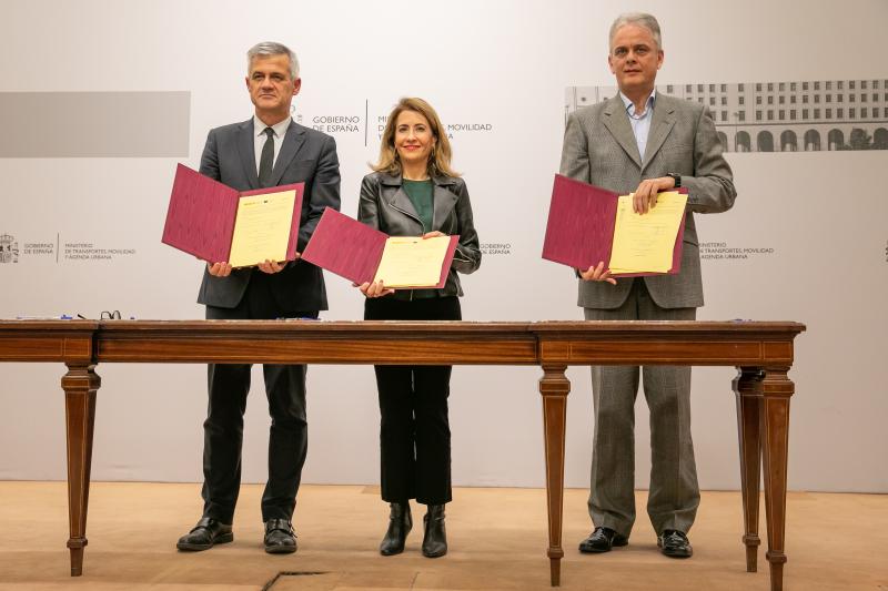 Mitma y la Comunitat Valenciana firman un acuerdo para impulsar la construcción de 219 viviendas en suelo público para alquiler social