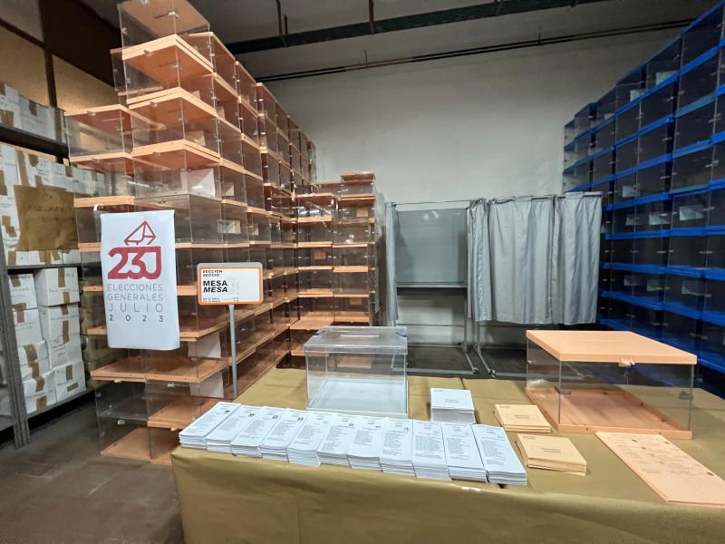 La Delegación del Gobierno distribuye más 37,6 millones de papeletas para los más de 2.000 colegios electorales de la Comunitat Valenciana
