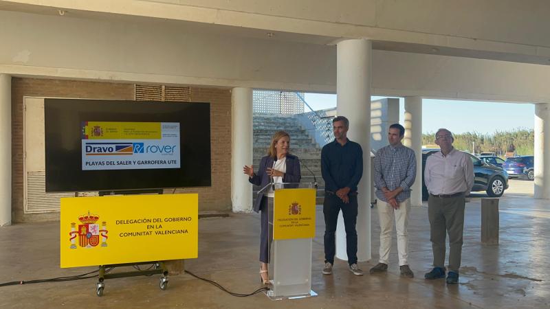 La Demarcación de Costas concluye el dragado y vertido de la regeneración de las playas del sur de València