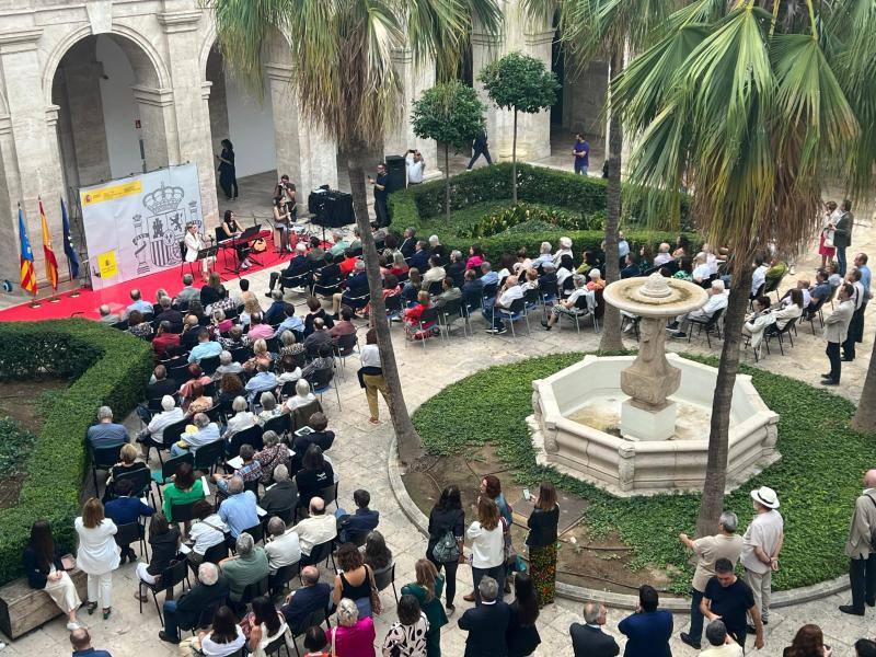 Bernabé reivindica “la implicación absoluta” del Gobierno con Estellés frente “al desprecio consciente a la cultura en valenciano” 