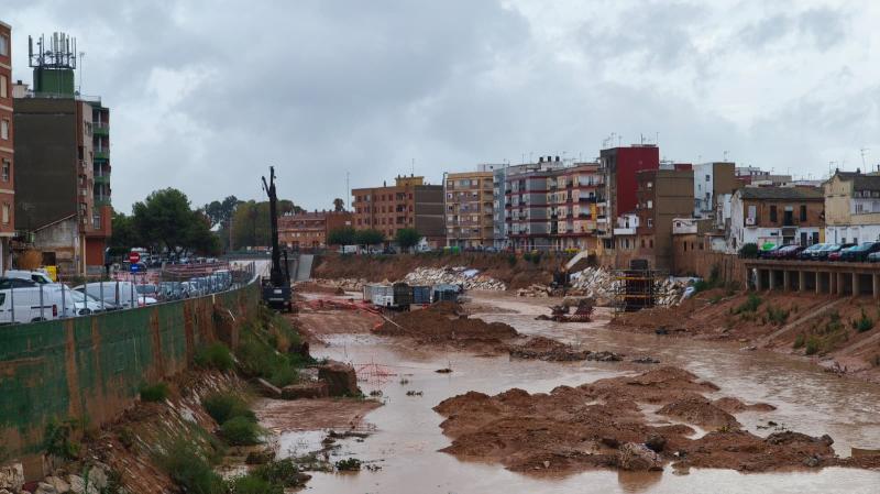 Visita a la pasarela del Carrer Convent en Paiporta (Valencia)