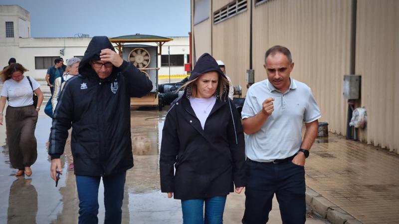 La delegada visita las zonas afectadas por el temporal en Sueca