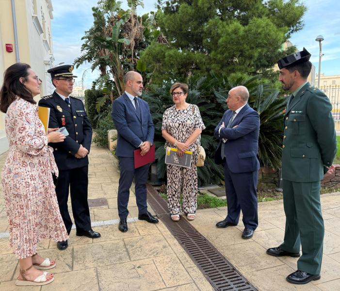 Rodríguez Jurado: “Valencia es la provincia
española con más cuerpos de policía local
incorporados al sistema VioGén, con 62
municipios adheridos” Rodríguez Jurado: “Valencia es la provincia
española con más cuerpos de policía local
incorporados al sistema VioGén, con 62
municipios adheridos”