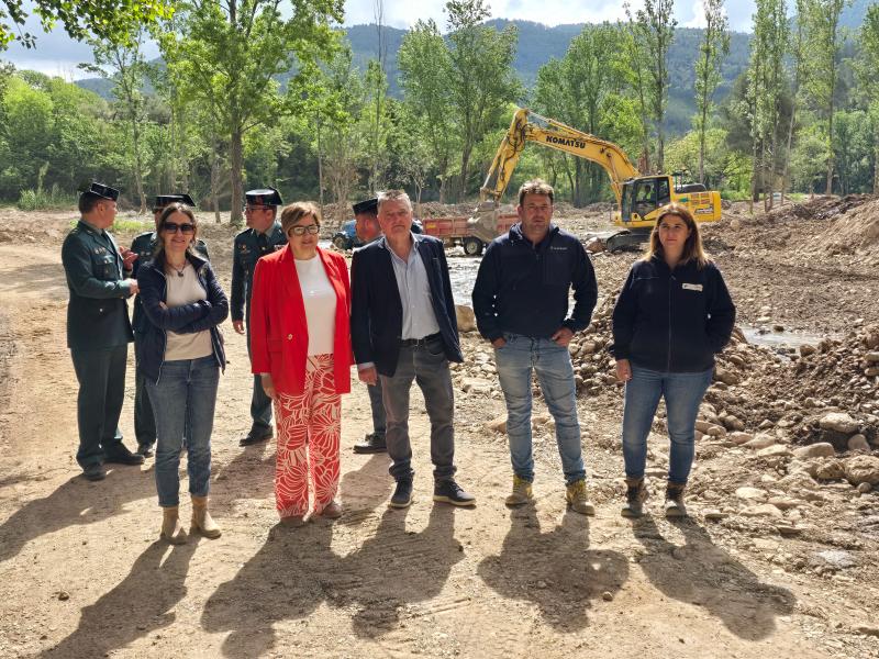 Antonia García visita las obras de emergencia en Montanejos tras los daños producidos por la DANA Antonia García visita las obras de emergencia en Montanejos tras los daños producidos por la DANA