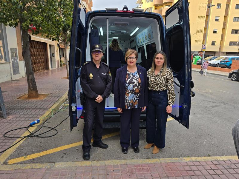 Antonia García Valls supervisa el despliegue de las Unidades VIDOC en la provincia de Castellón Antonia García Valls supervisa el despliegue de las Unidades VIDOC en la provincia de Castellón