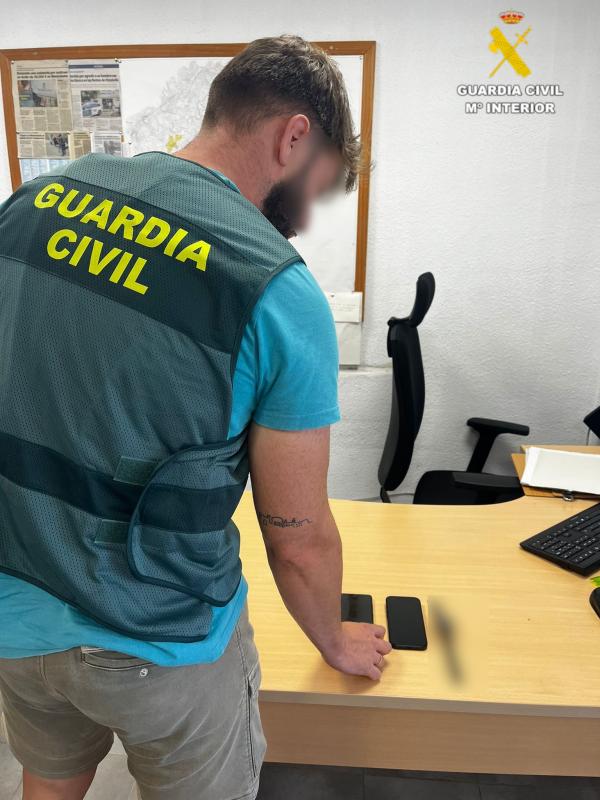 Detenido el autor del hurto a un transportista mientras descargaba mercancía en un supermercado en Benicàssim