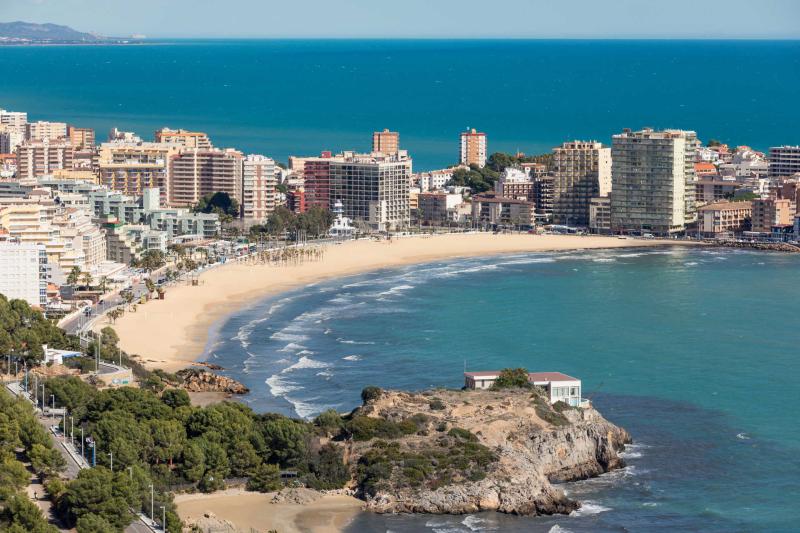 La Guardia Civil y la Policía Local de Oropesa del Mar incautan más de 6.000 falsificaciones La Guardia Civil y la Policía Local de Oropesa del Mar incautan más de 6.000 falsificaciones