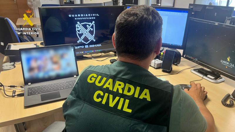 Desarticulado un grupo criminal especializado en extorsiones sexuales a través de Internet Desarticulado un grupo criminal especializado en extorsiones sexuales a través de Internet