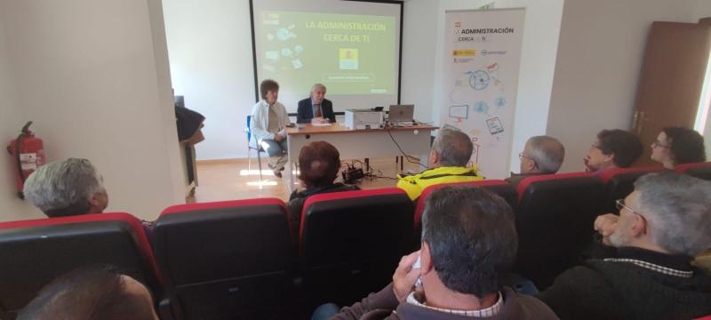 Emilio González celebra que Ourense sea la provincia del Estado con mayor número de trámites y asistentes en el programa que “acerca la Administración al rural”
