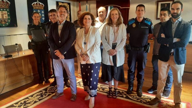 María Rivas supervisa y coordina con el Ayuntamiento el  dispositivo de seguridad que se pondrá en funcionamiento en el Festival Internacional do Mundo Celta de Ortigueira 